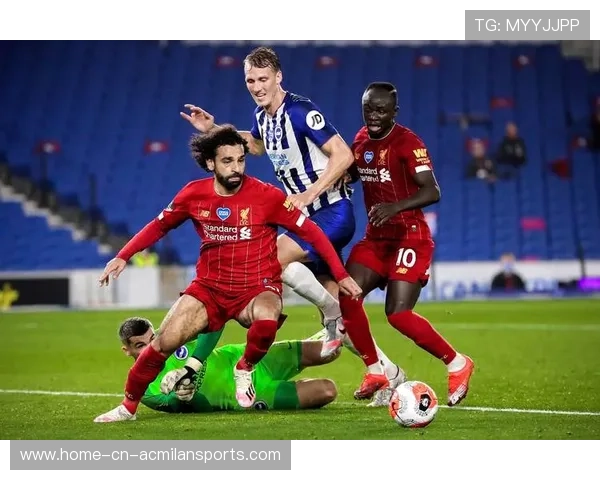 利物浦前场高位逼抢形成快速反击